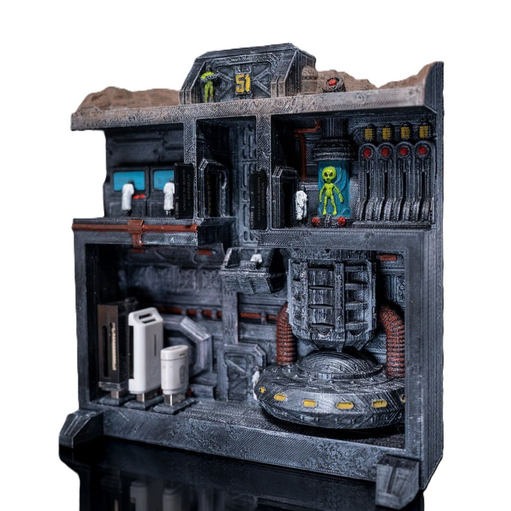 Diorama décoratif imprimé en 3D représentant la base d'OVNI de la Zone 51 (modèle PLA).