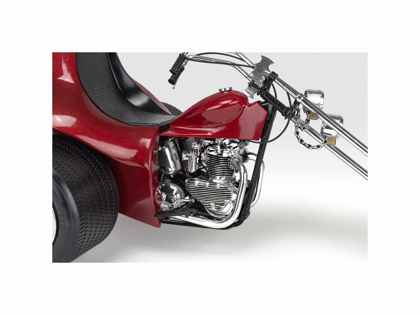 Revell 17325 Evil Iron Trike 1:8 Scale 153-Piece Skill Level 5 Model Motorcycle Bike Building Kit, White
