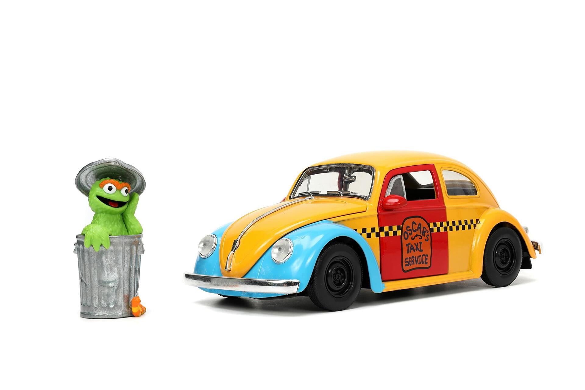 Sesame Street 1:24 1959 Volkswagen Beetle Die-cast Car & 2.75" Oscar The Grouch Figure, Toys for Kids and Adults